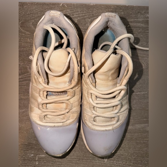 Jordan Shoes - Nike Air Jordan 11 Retro Low